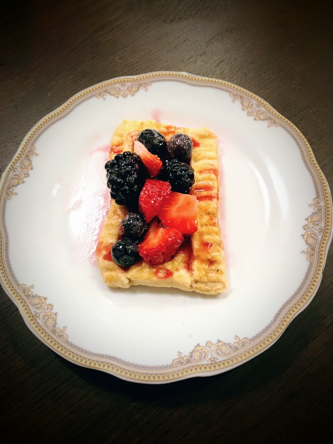 Mixed berries on shortcake square