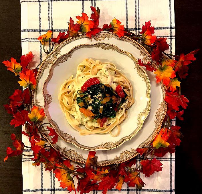 Pesto Pasta with Spinach and Tomatoes